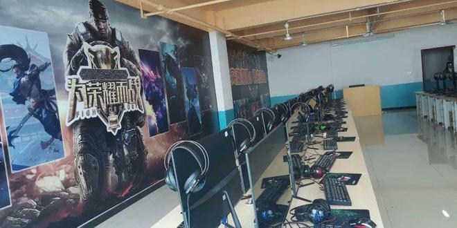 2023年湖南曙光科技技工學(xué)校計(jì)算機(jī)應(yīng)用與維修專業(yè)招生簡(jiǎn)章（重慶軟件開發(fā)方向）